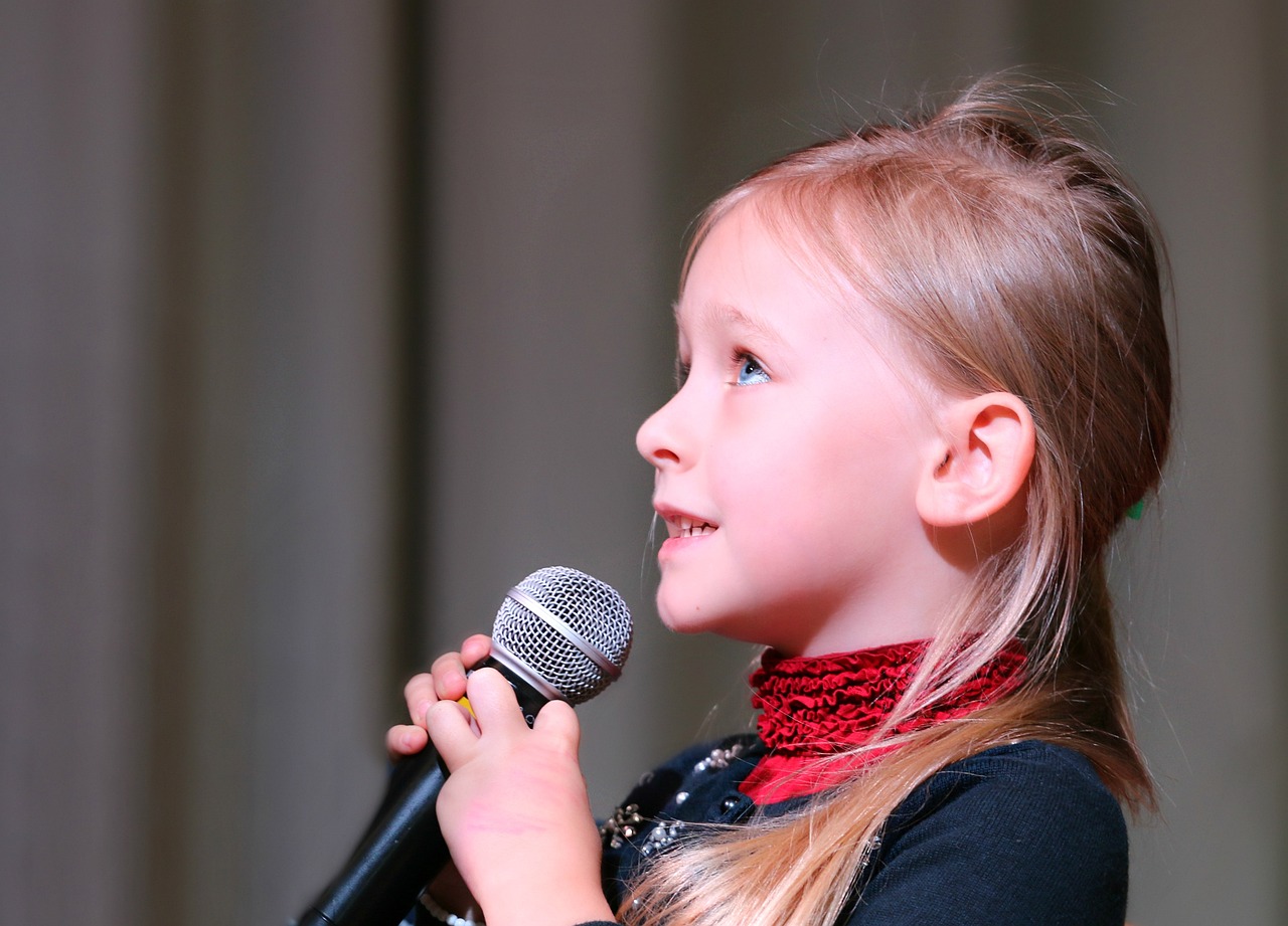 microphone-1804148_1280